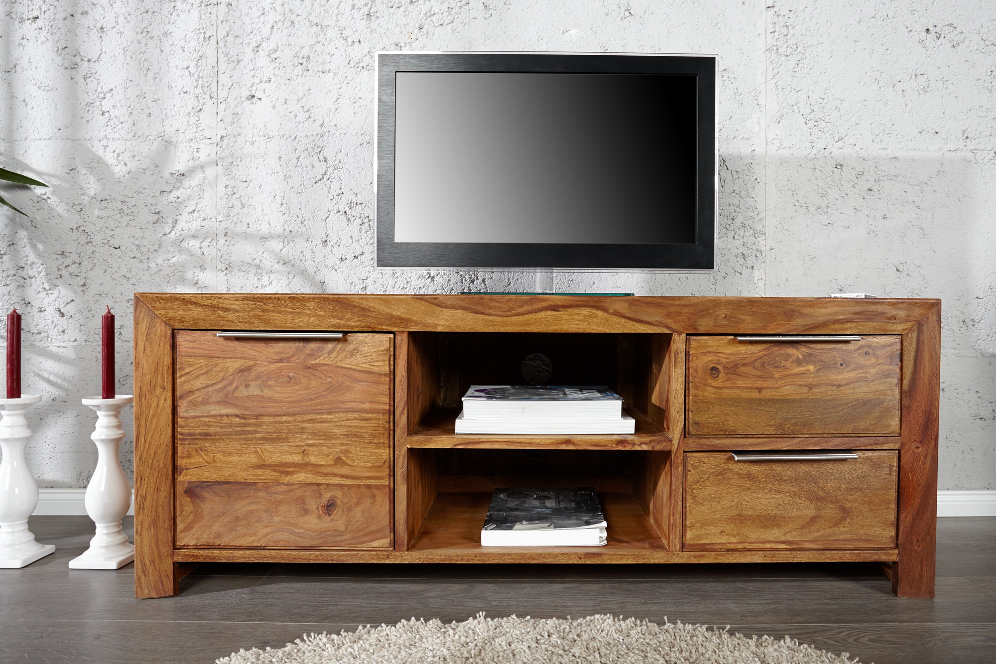 Estila Elegantní stylový masivní TV stolek Massive 135cm