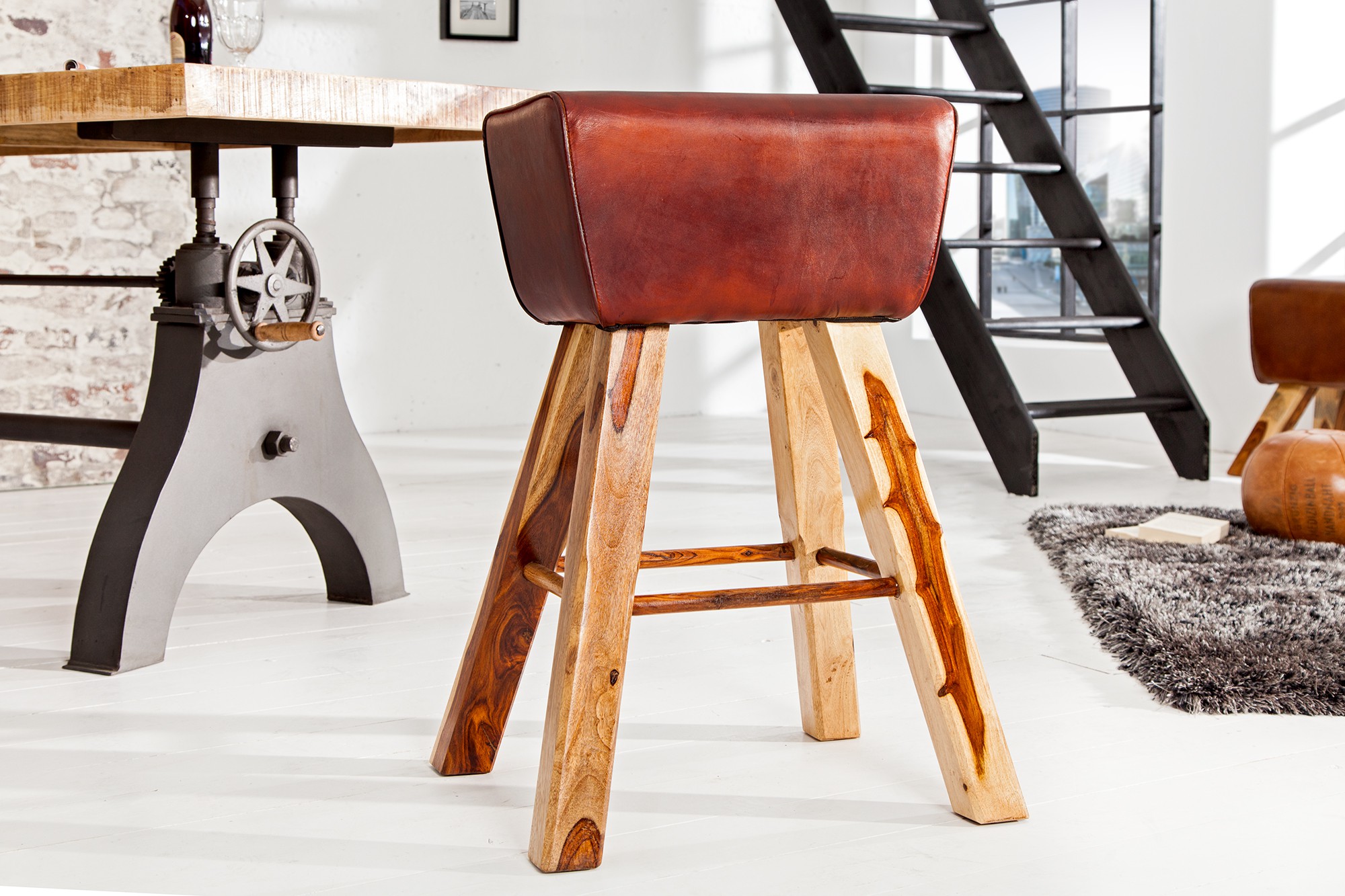 Levně Estila Designová moderní barová židle