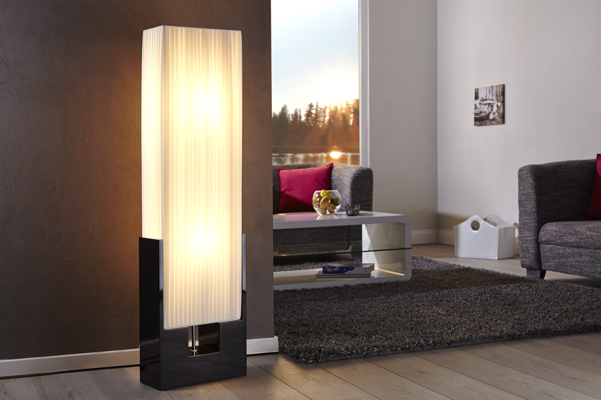 Estila Luxusní jedinečná stojací lampa Liana bílá