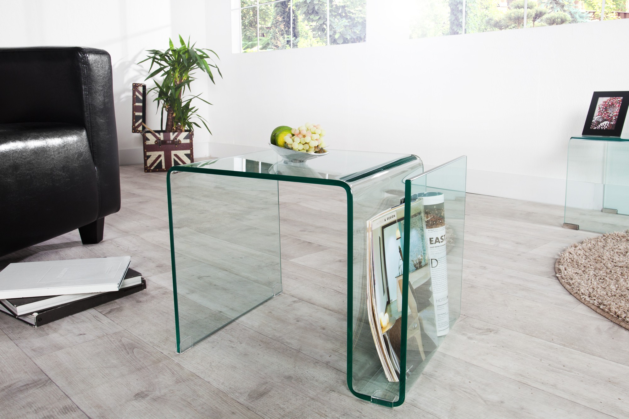 Levně Estila Designový skleněný konferenční stolek Ghost 50cm