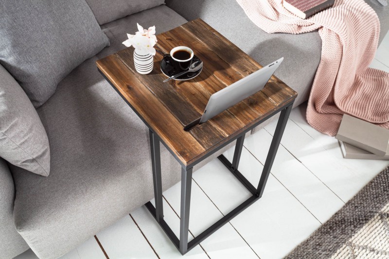 Levně Estila Industriální příruční stolek Elements z masivního akáciového dřeva 43cm