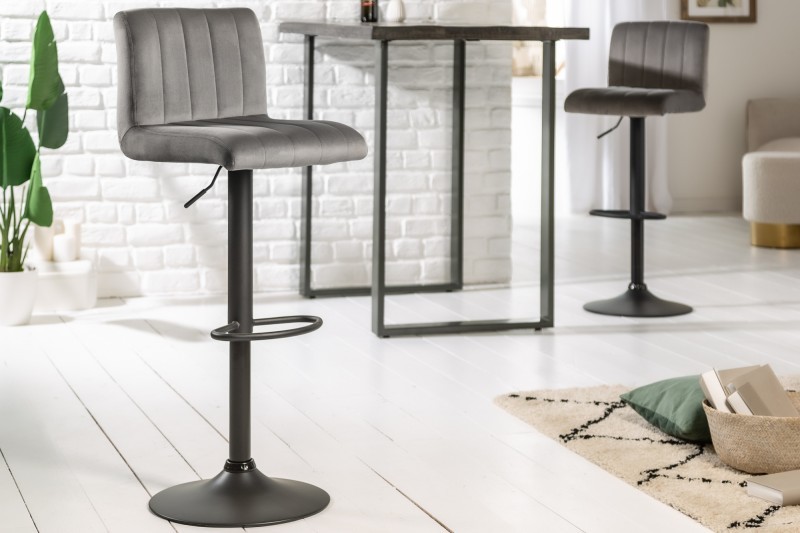 Estila Designová čalouněná barová židle Portland se šedým sametovým potahem 109cm