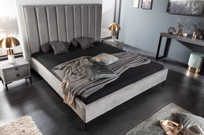 Levně Estila Moderní čalouněná manželská postel Everson v šedé barvě 160x200cm