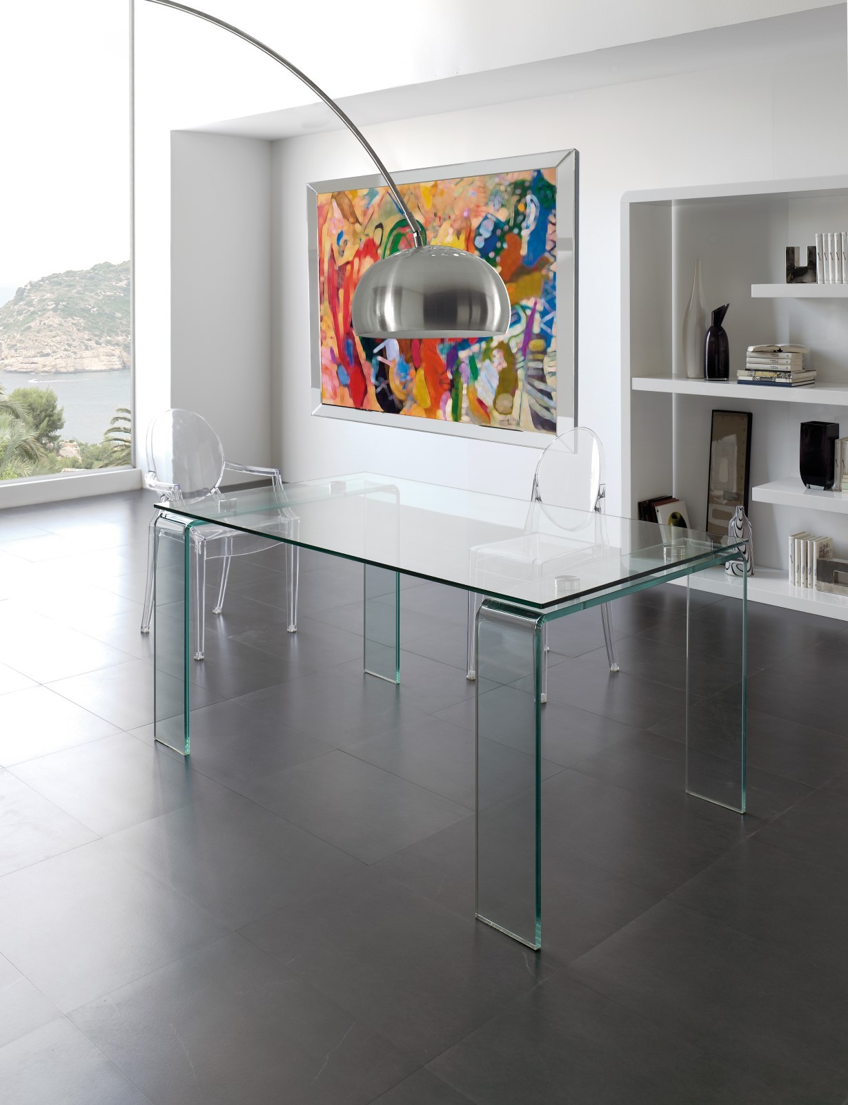 Levně Estila Designový skleněný jídelní stůl Cristallere v obdélníkovém tvaru se skleněnými nožičkami 160cm