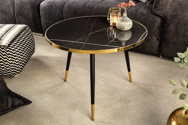 Levně Estila Art-deco kulatý konferenční stolek Nudy s vrchní deskou s černým mramorovým designem s nožičkami ve zlatém zakončení 60cm