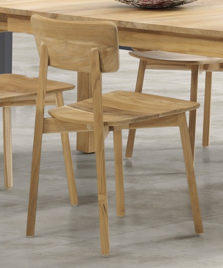 Estila Skandinávská masivní jídelní židle Fjordar ve světle hnědé naturální barvě se zaoblenou zádovou opěrkou 79cm