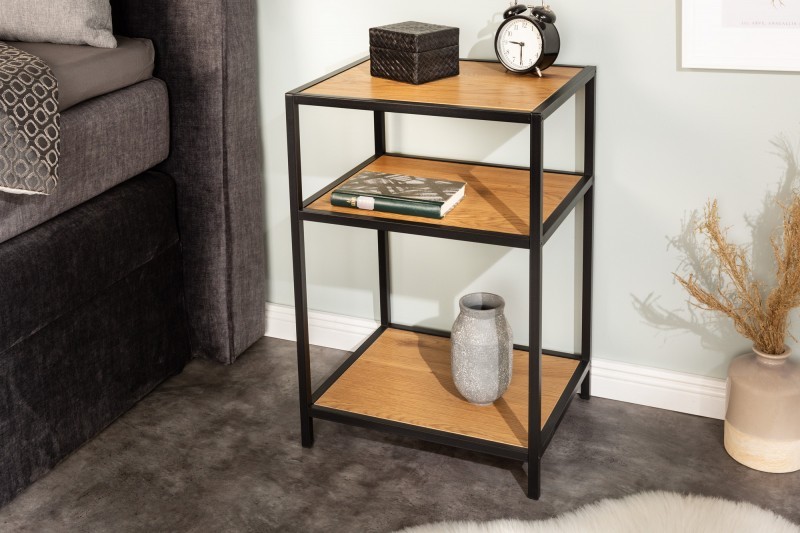 Estila Designový hnědý noční stolek Industria Natura s černou kovovou konstrukcí a dvěma poličkami v provedení dub 63cm