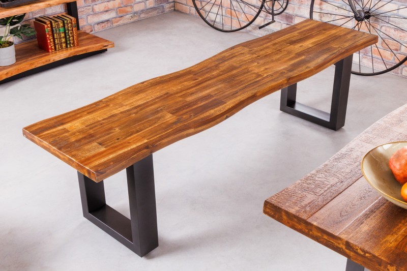 Levně Estila Industriální jídelní lavice Marron Miel z masivního akáciového dřeva hnědé barvy a černýma nohama z kovu 180cm