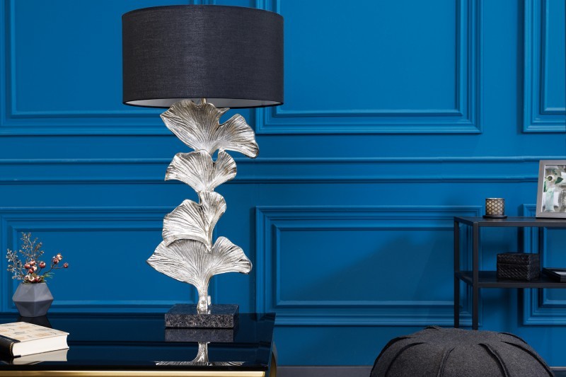Levně Estila Designová art deco stolní lampa Ginko stříbrné barvy z kovu s černým kulatým stínítkem 70cm