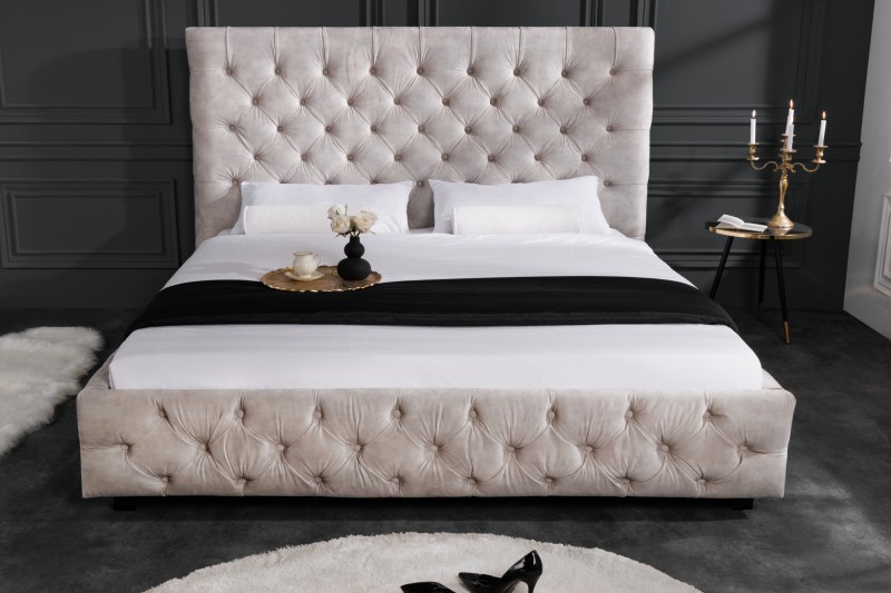 Levně Estila Exkluzivní chesterfield manželská postel Kreon ve světle béžovém odstínu šampaňské 160x200cm