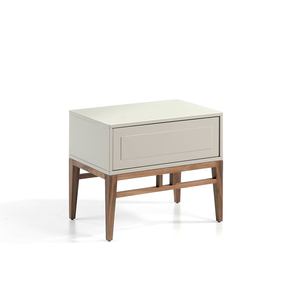 Levně Estila Designový noční stolek Forma Moderna s dřevěnými nožičkami 60cm