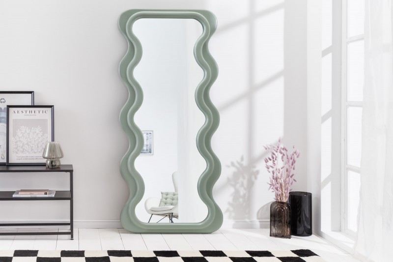 Levně Estila Art deco moderní vysoké zrcadlo Swan s vlnitým rámem v pastelové zelené barvě 160cm