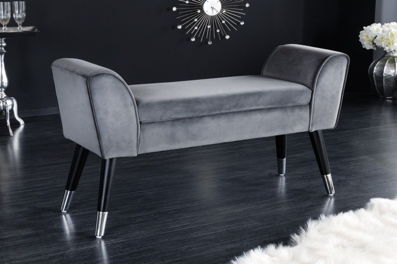 Levně Estila Designová čalouněná lavice Karen s šedým sametovým potahem a černými nožičkami z kovu 90cm