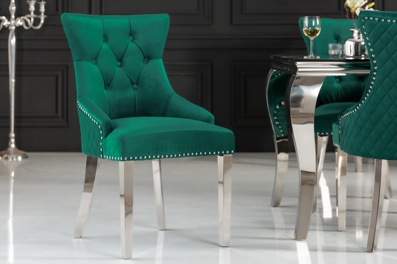 Levně Estila Zámecká stylová jídelní židle Eleanor se sametovým smaragdově zeleným čalouněním a stříbrnými nohami 94cm