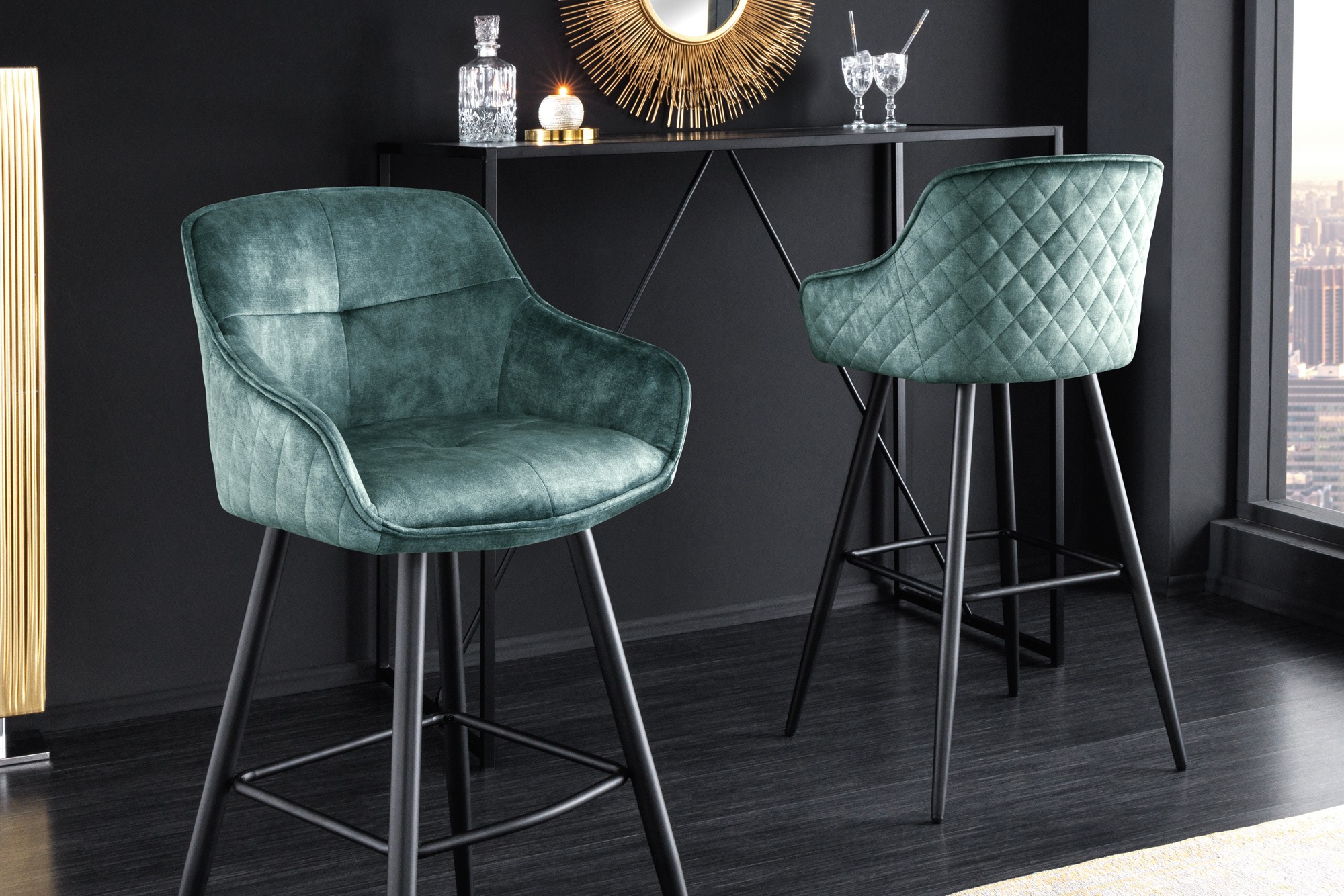 Levně Estila Designová glamour barová židle Rufus s modrozeleným sametovým potahem a černou kovovou konstrukcí 100cm