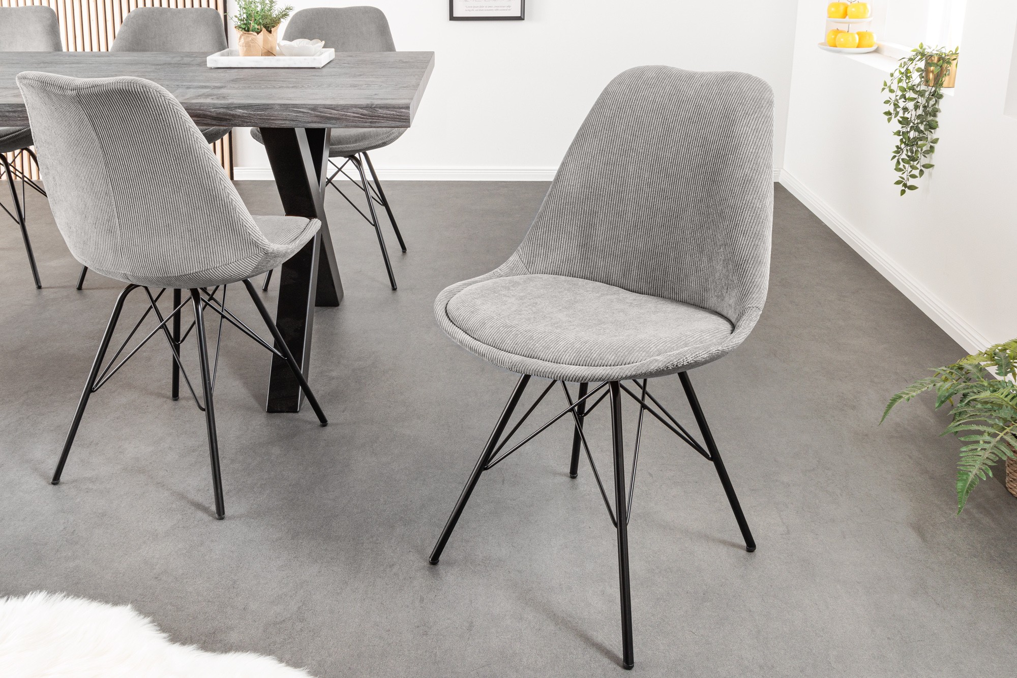Levně Estila Designová moderní židle Scandinavia s manšestrovým šedým čalouněním