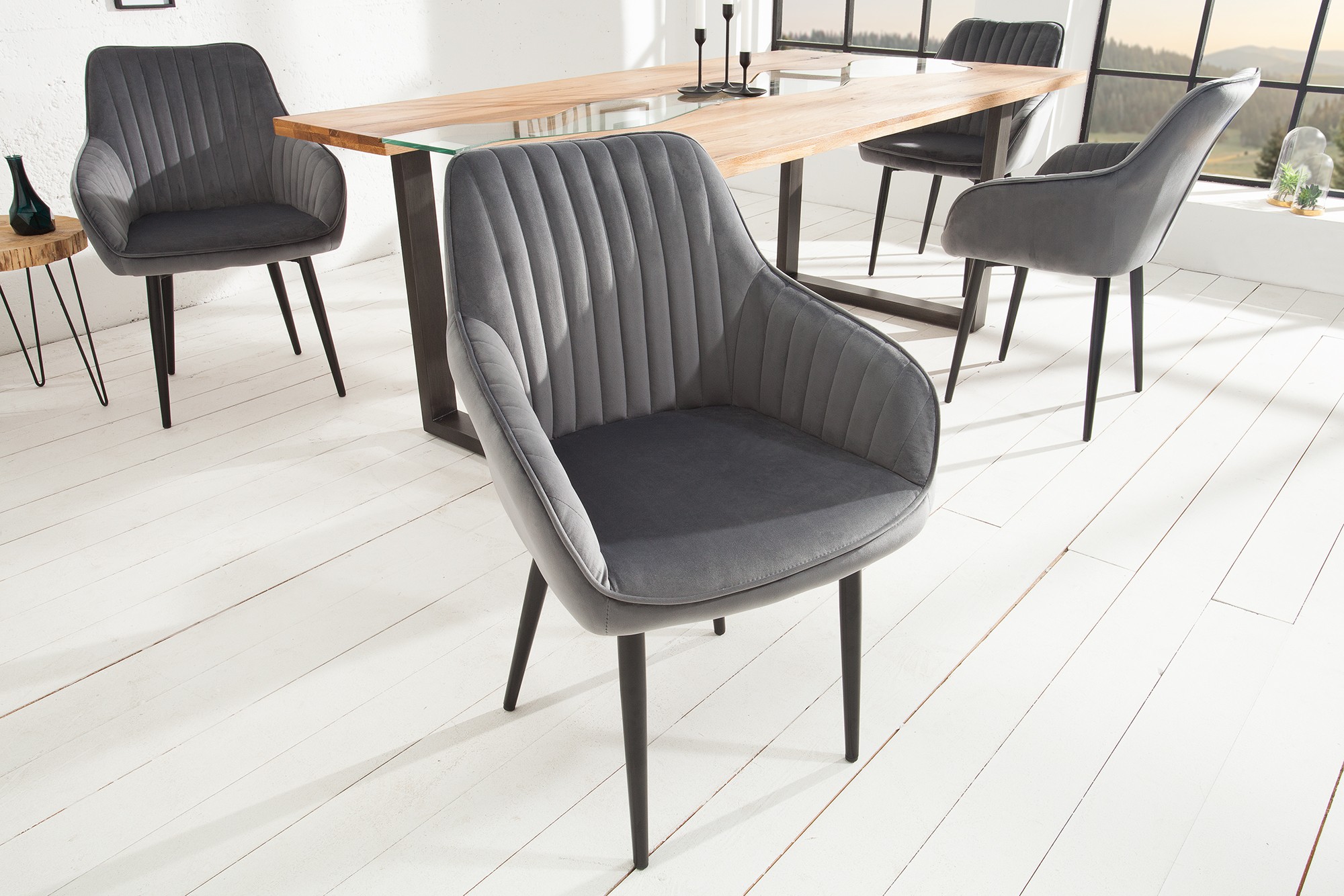 Estila Designová židle Timeless Comfort stříbro šedá