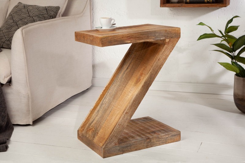 Estila Industriální příruční stolek ZET z masivního mangového dřeva 60cm
