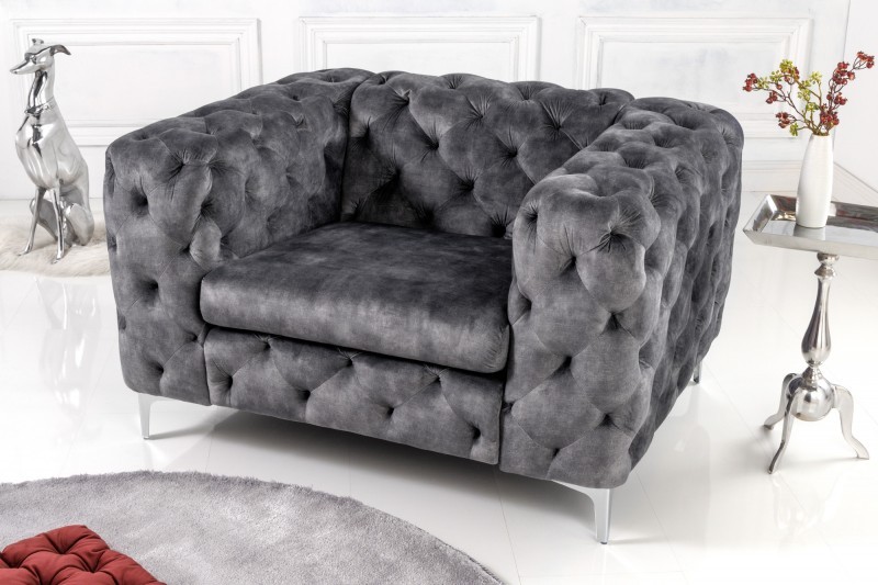 Estila Chesterfield křeslo Modern Barock v glamour stylu s šedým sametovým čalouněním a stříbrnými nožičkami 120cm