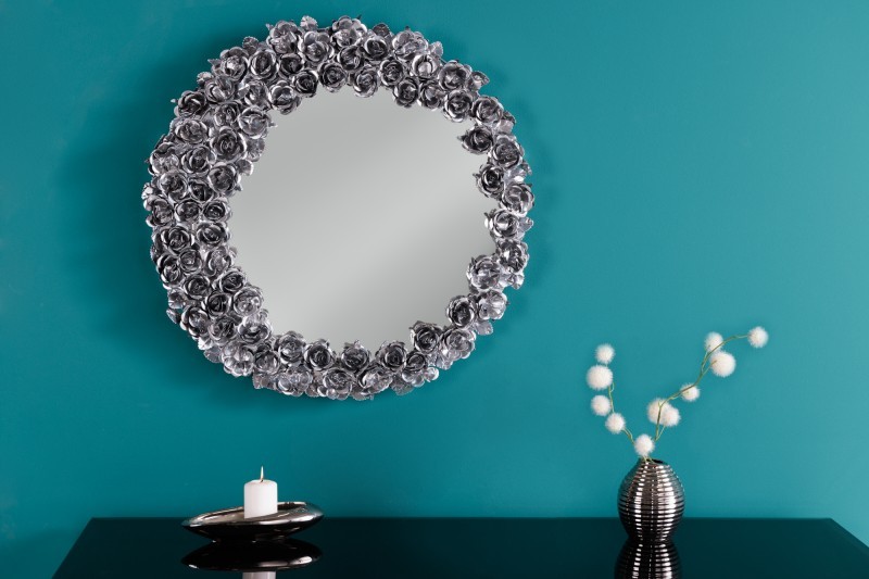 Estila Designové nástěnné zrcadlo Rosegarden s kulatým rámem s kovovým zdobením ve tvaru květů růží 60cm