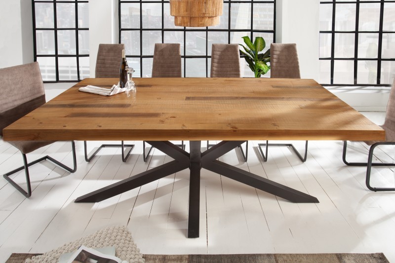 Estila Industriální masivní stůl Comedor z masivního dřeva a černýma zkříženýma nohama z kovu 240cm