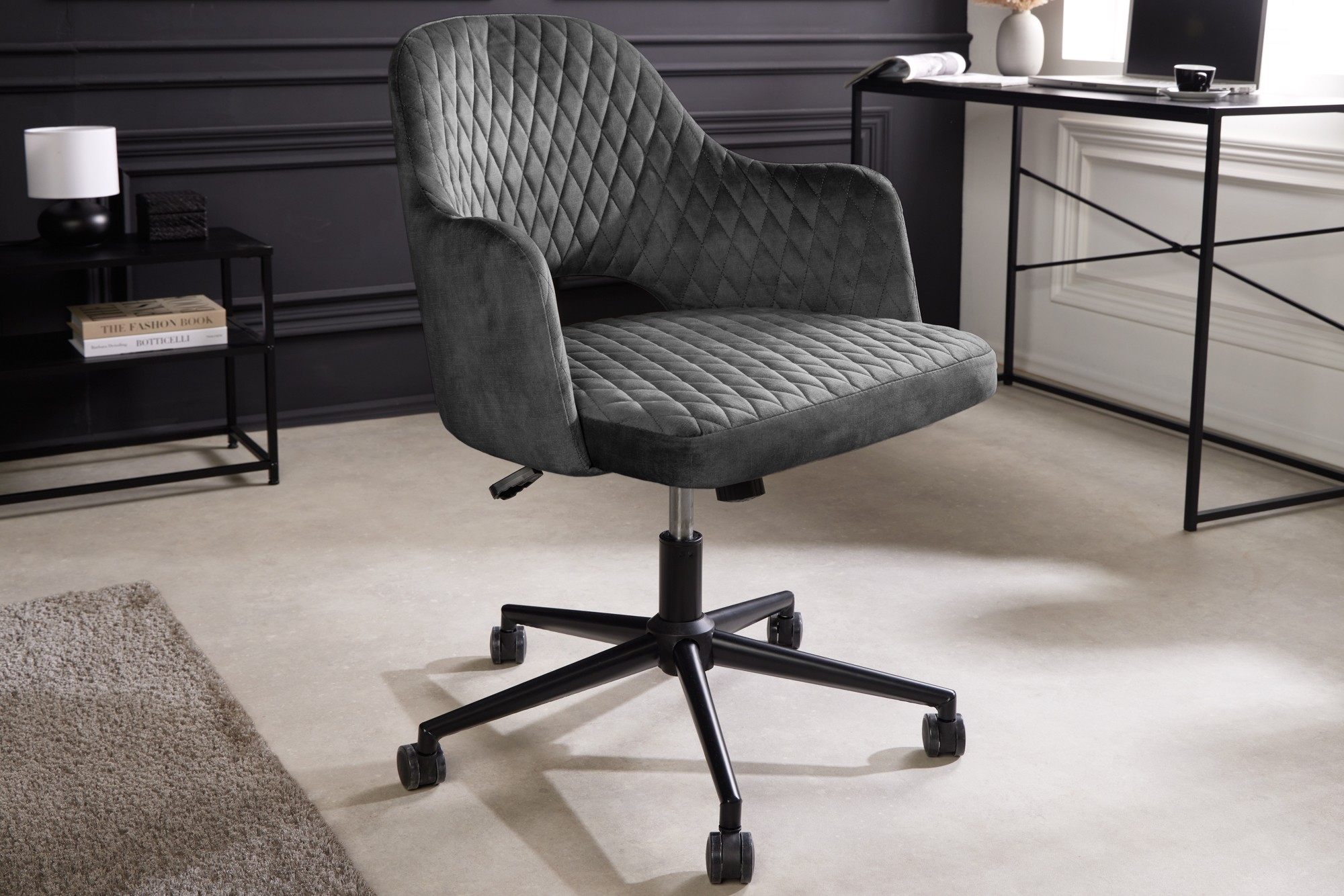 Estila Moderní designová kancelářská židle Pedro s šedým sametovým potahem na kolečkách 82 cm