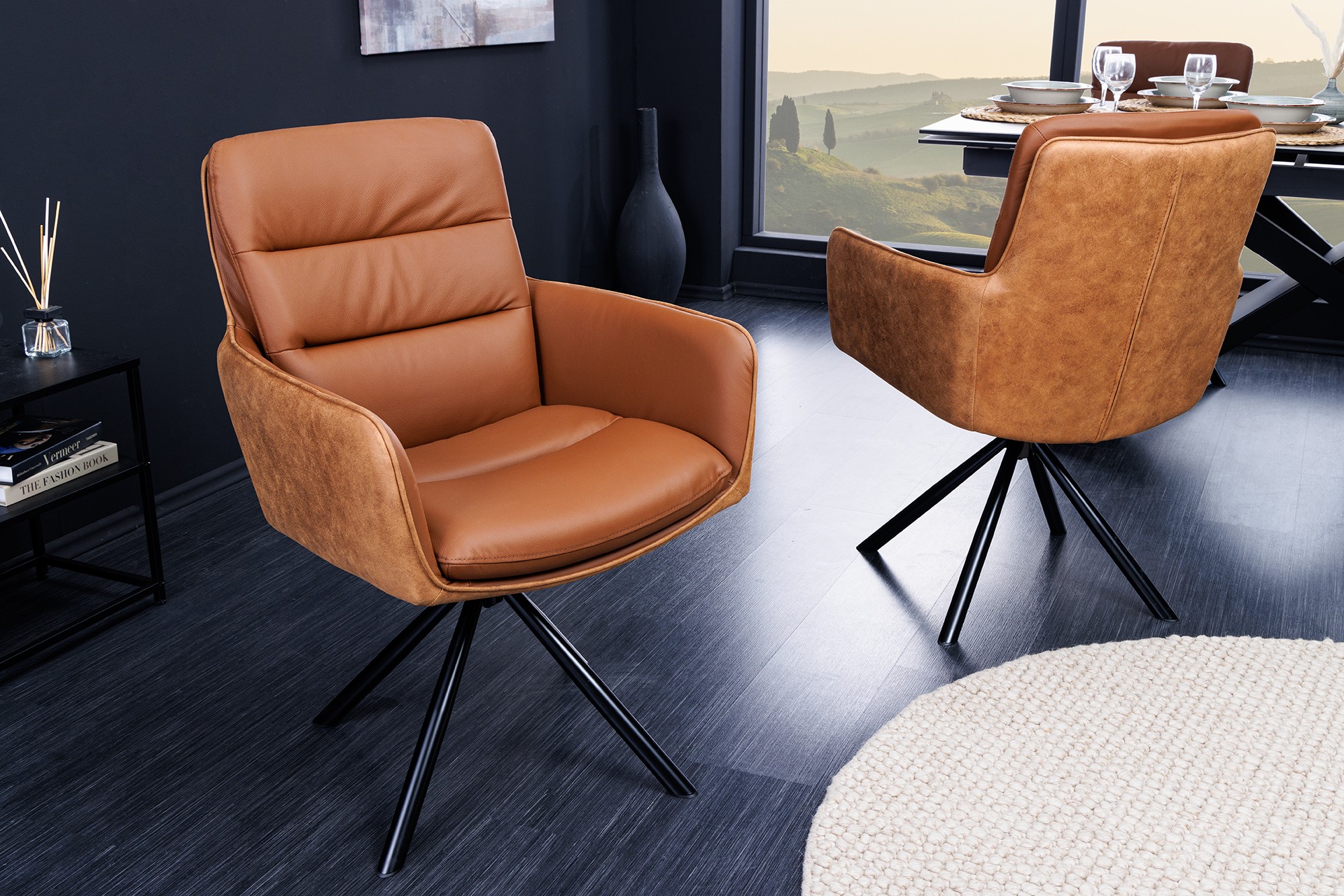 Estila Moderní industriální židle Coiro s koženým čalouněním a kovovými nožičkami koňaková hnědá 90 cm