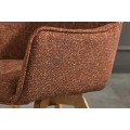 Designov&aacute; modern&iacute; otočn&aacute; j&iacute;deln&iacute; židle Krespa s bočn&iacute;mi opěrkami a mel&iacute;rovan&yacute;m potahem v rezav&eacute; červen&eacute; barvě 58 cm