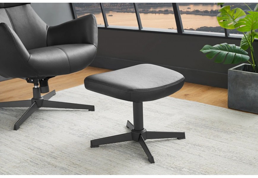 Moderní industriální černá obdélníková taburetka Krespa s prohnutým čalouněným sedadlem s potahem z ekokůže a kovovou podstavou se čtyřmi rameny ve spodní části