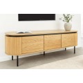 Designový oválný třídveřový TV stolek Maderia v naturálním hnědém dubovém provedení s lamelovým drážkováním 160 cm