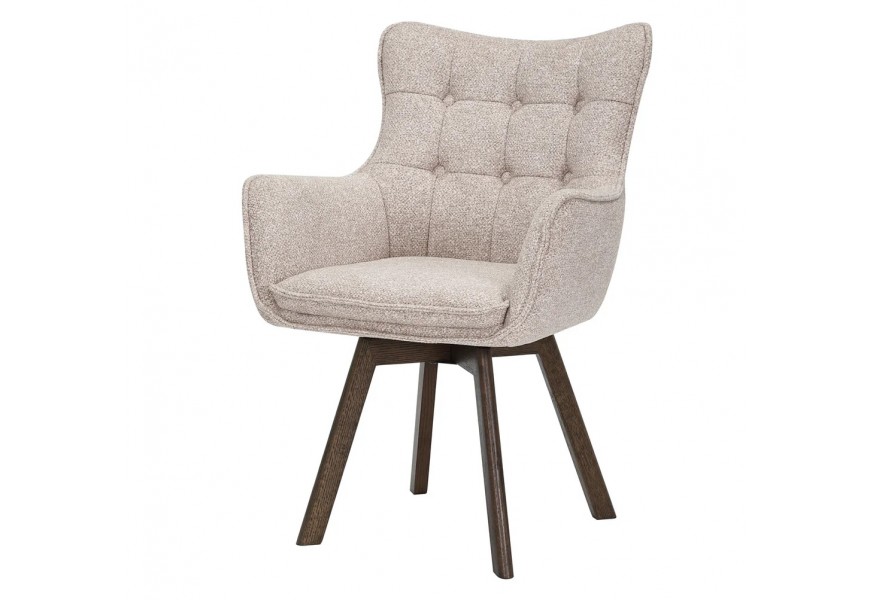Moderní designová otočná jídelní židle Herold v béžové barvě s čalouněnou zádovou s prošíváním s kulatými knoflíčky opěrkou s opěrkami na ruce s nožičkami z dubového dřeva v tmavě hnědé barvě