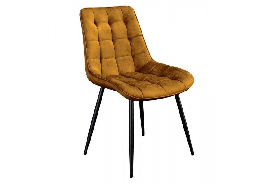 Moderní skandinávská čalouněná sametová jídelní židle Moritz v hořčicové žluté barvě s prošíváním se čtvercovým vzorem s černými šikmými nožičkami z kovu v matném černém provedení