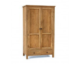 Luxusní vintage masivní šatní skříň Granaire z teakového dřeva ve světle hnědé barvě s rustikální povrchovou úpravou se dvěma zásuvkami a dvojitými dveřmi s tmavými kovovými úchytkami