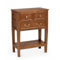 Luxusní koloniální masivní noční stolek Donelly s obdélníkovou vrchní deskou a třemi zásuvkami s úchyty z kovu ve zlaté barvě s jednou velkou otevřenou policí z mahagonového dřeva v hnědé barvě