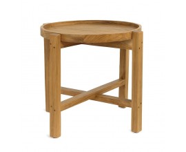 Venkovský teakový kulatý příruční stolek Madero z masivního dřeva světle hnědého odstínu s vyvýšeným okrajem a se stabilní konstrukcí nohou s výztuhou ve tvaru X v přírodním stylu