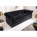 Designová sametová černá třímístná sedačka Maya s chesterfield prošíváním s kulatými černými nožičkami 205 cm