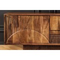 Designový art deco čtyřdveřový TV stolek Sonia s geometrickým reliéfem z masivního mangového dřeva v hnědé barvě 200 cm