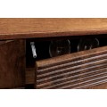 Designový art deco čtyřdveřový TV stolek Sonia s geometrickým reliéfem z masivního mangového dřeva v hnědé barvě 200 cm