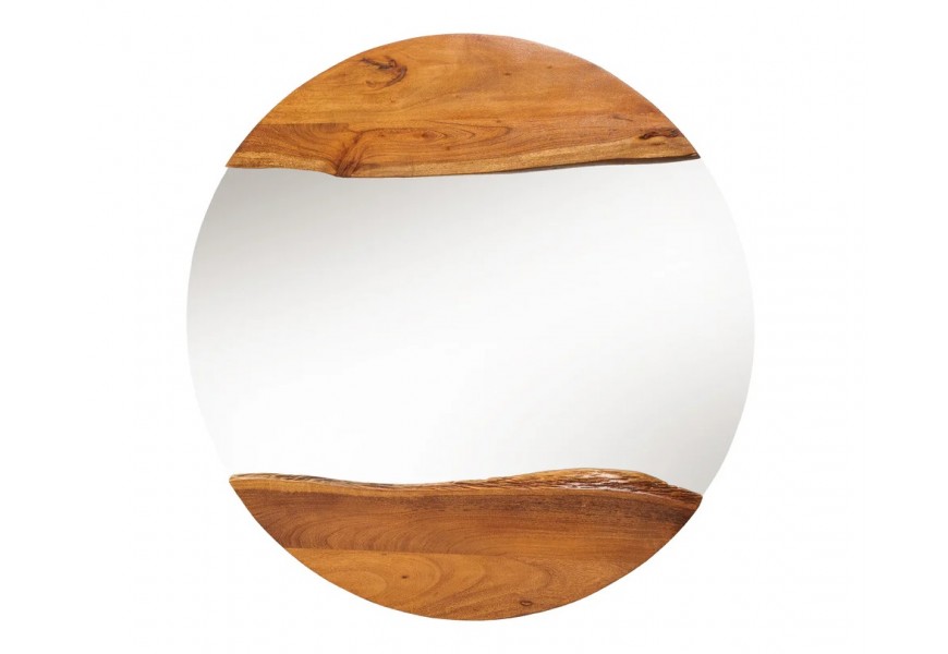 Moderní venkovské kulaté závěsné zrcadlo Mammut s rámem ve vrchní a spodní části z masivního akáciového dřeva v naturální medové hnědé barvě s asymetrickou hranou s live edge designem