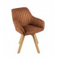 Moderní skandinávské jídelní křeslo Caballet s otočnou sedací částí s potahem ze sametu v hnědé barvě se šikmýma nohama z bukového dřeva v naturálním světlém hnědém provedení