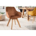 Moderní designová otočná jídelní židle Caballet s opěrkami na ruce s hnědým sametovým potahem a bukovýma nohama 62 cm