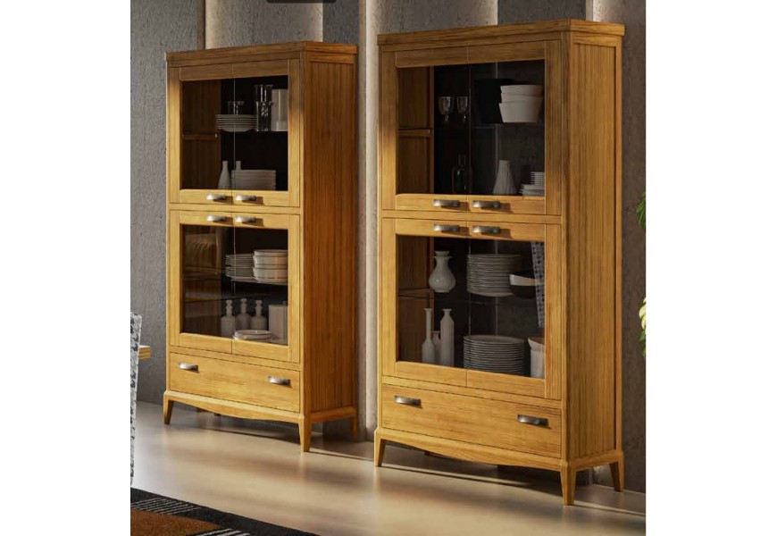 Luxusn&iacute; venkovsk&aacute; čtyřdveřov&aacute; vitr&iacute;na Quebec se skleněn&yacute;mi dv&iacute;řky a &scaron;upl&iacute;kem 199 cm