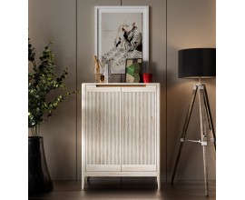 Luxusní moderní obdélníkový botník Tallin s dvoudveřovým řešením a nakloněnými policemi s vertikálním vroubkováním 107 cm