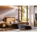 Luxusn&iacute; modern&iacute; manželsk&aacute; postel Berna s dřevěn&yacute;m čelem a čalouněn&yacute;m r&aacute;mem 199 cm