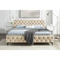 Glamour sametov&aacute; b&eacute;žov&aacute; manželsk&aacute; postel Modern Barock s čalouněn&yacute;m r&aacute;mem a čelem s chesterfield pro&scaron;&iacute;v&aacute;n&iacute;m 235 cm