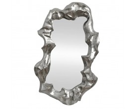 Designové art deco nástěnné zrcadlo Inger s atypickým plastickým rámem ve stříbrné barvě 150 cm