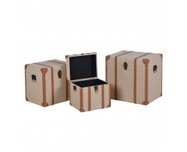 Vintage sada tř&iacute; obd&eacute;ln&iacute;kov&yacute;ch truhlic Ireta s pleten&yacute;m hněd&yacute;m potahem a hněd&yacute;mi koženkov&yacute;mi p&aacute;sy s čern&yacute;mi vnitřkem 50 cm