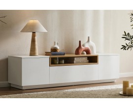 Skandin&aacute;vsk&yacute; obd&eacute;ln&iacute;kov&yacute; dvoudveřov&yacute; TV stolek Attica v b&iacute;l&eacute; barvě se z&aacute;suvkou a dubovou hnědou polic&iacute; 160 cm