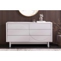 Designov&aacute; art deco b&iacute;l&aacute; komoda Savonia s mramorovou deskou a &scaron;esti &scaron;upl&iacute;ky s minimalistick&yacute;m reli&eacute;fem vlny 150 cm