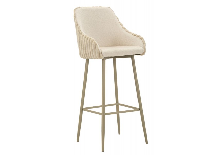 Designová moderní krémová barová židle s plyšovým potahem s designem kožešiny s vertikálními prošívanými pásy na vnější straně opěrky se štíhlýma nohama z kovu ve světle hnědé barvě